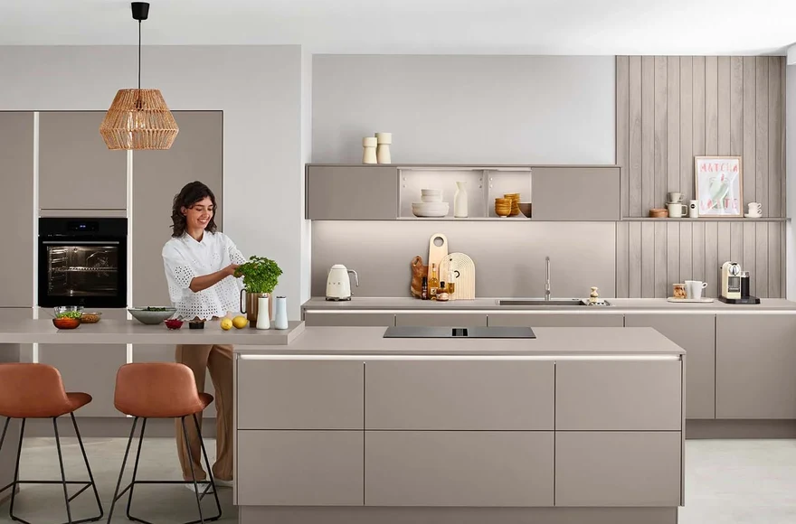 Cuisine équipée Laser en macchiato, de style minimaliste, vue 1 sur 6