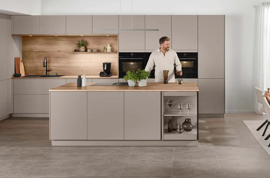 Cuisine équipée Senso en laque, Macchiato Premium mat, de style minimaliste, vue 1 sur 6