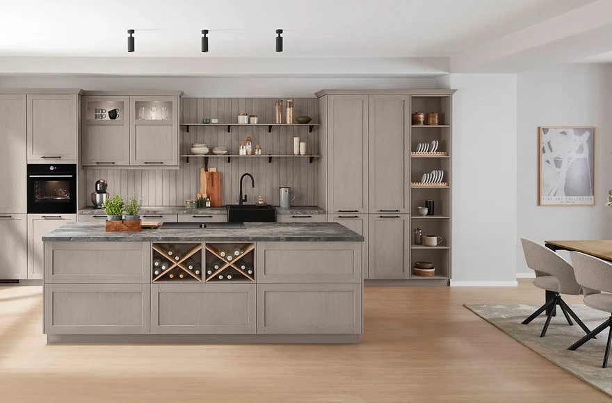 Cuisine équipée Frame en stratifié laqué, structure bois Macchiato, de style cottage, vue 1 sur 6
