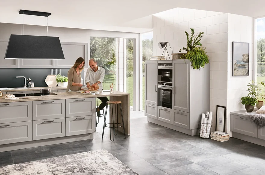Cuisine équipée Cascada en gris pierre, de style cottage et scandinave, vue 1 sur 5