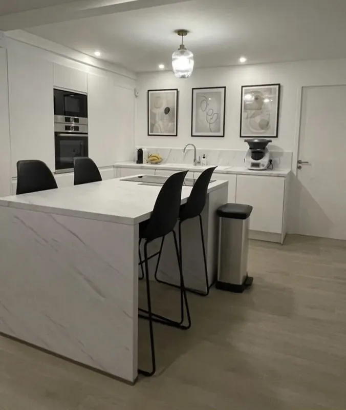 Cuisine réalisée à Saint-Maximin (projet 4) par Cuisines ELITE